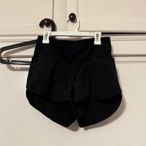 Lululemon high rise speed up short 2.5”